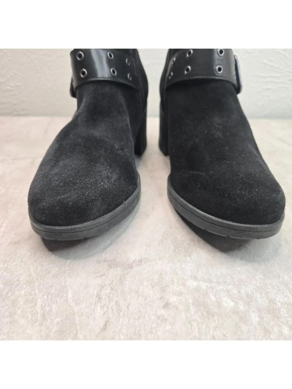 Clarks Block Heel Ankle Boots 9.5 Black Suede‎ Grunge Biker Moto Buckle Booties